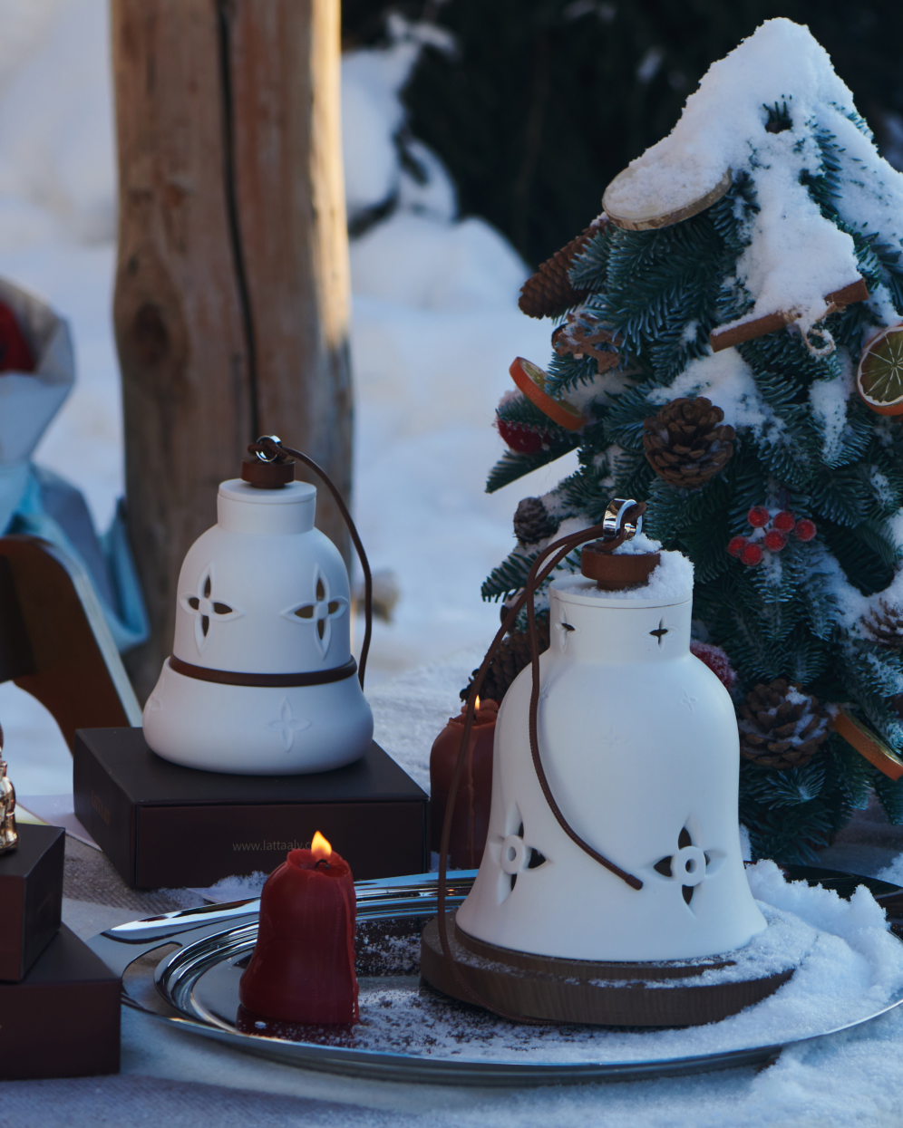 LATTA ALV Bell Ceramic scented candle (S)